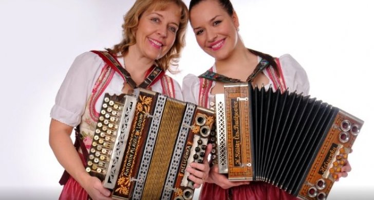 Duo Renatky.jpg